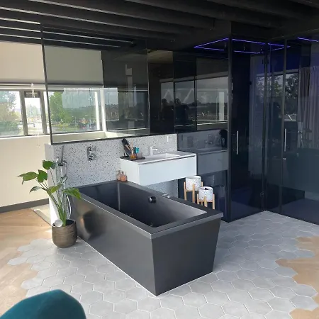 Above And Beyond - Luxe Met Sauna En Stoomdouche 4* 잔담